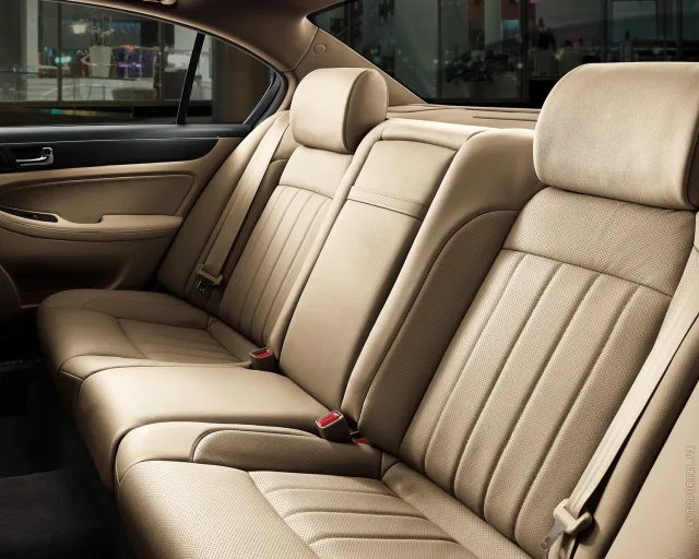 Hyundai Genesis 3.8 AT — 5