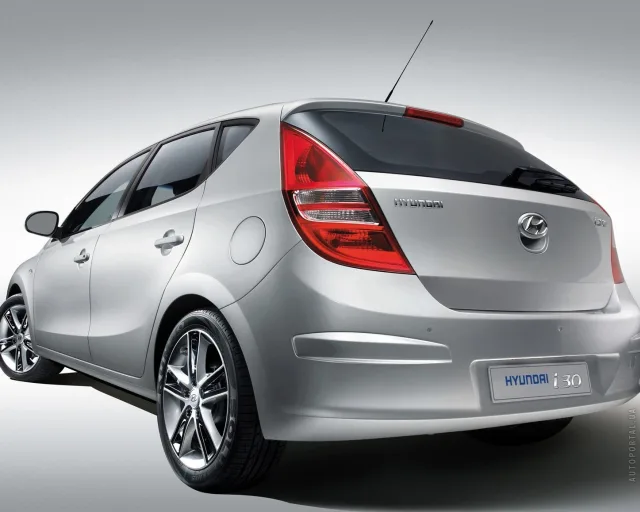 Hyundai i30 2008 хетчбек — 11