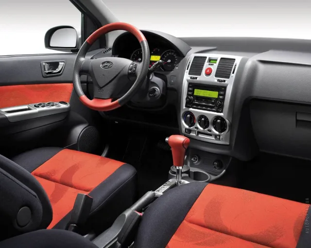 Hyundai Getz 5-дверний хетчбек — 4