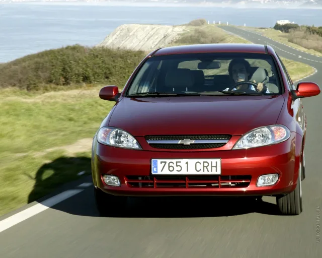 Chevrolet Lacetti 5-door hatchback — 13