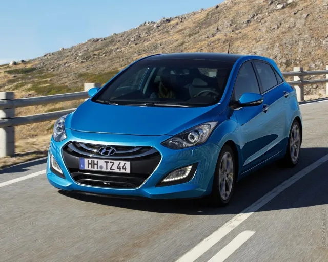 Hyundai i30 2012 (Хюндай, Хундай и30) хэтчбек — 25