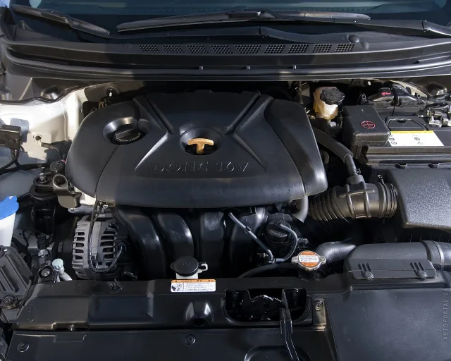 Hyundai Elantra MD седан — 9