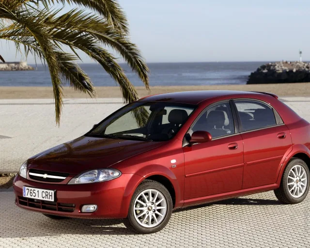 Chevrolet Lacetti 5-door hatchback — 7