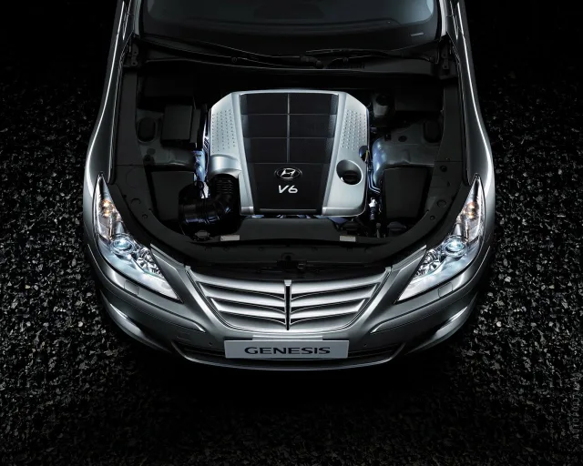 Hyundai Genesis 3.8 AT — 12