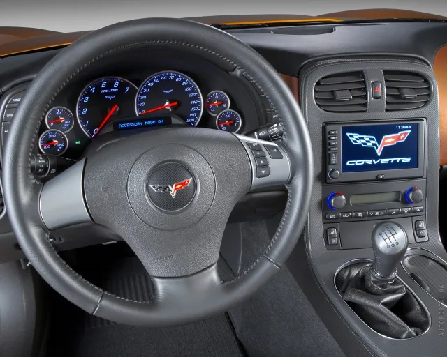 Chevrolet Corvette C6 спорткар — 2
