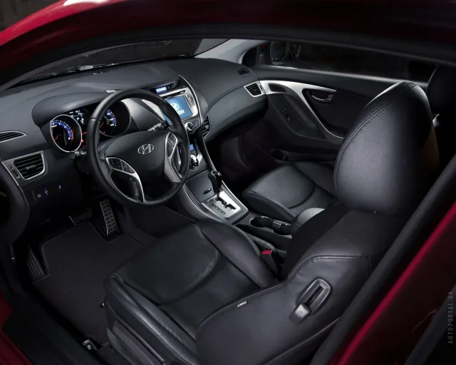Hyundai Elantra Coupe coupe — 2
