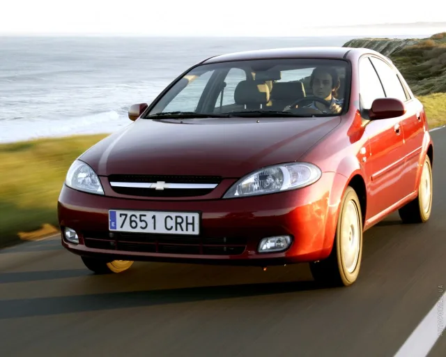 Chevrolet Lacetti 5-door hatchback — 14