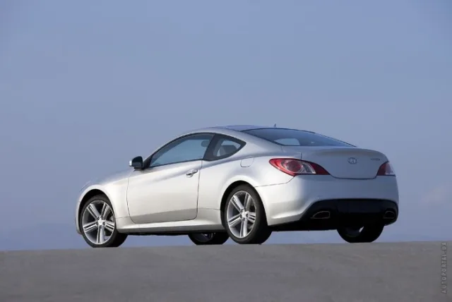 Hyundai Genesis Coupe 2008 купе — 11