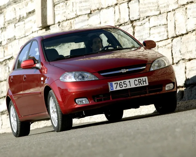 Chevrolet Lacetti 5-door hatchback — 20