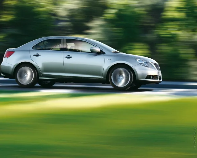 Suzuki Kizashi седан — 19