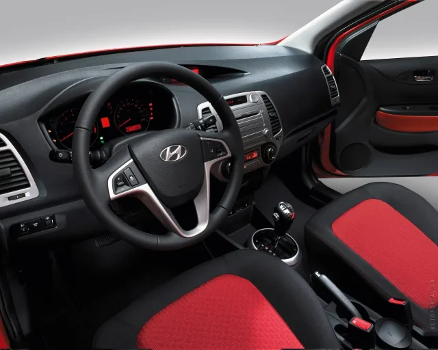 Hyundai i20 1.4 MT Comfort — 16