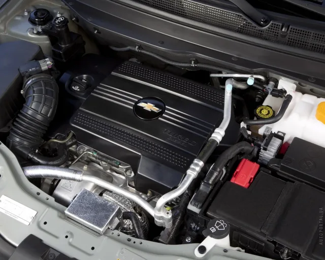 Chevrolet Captiva 2011 crossover — 15