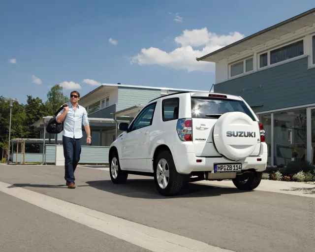 Suzuki Grand Vitara MC 2.4 AT — 3