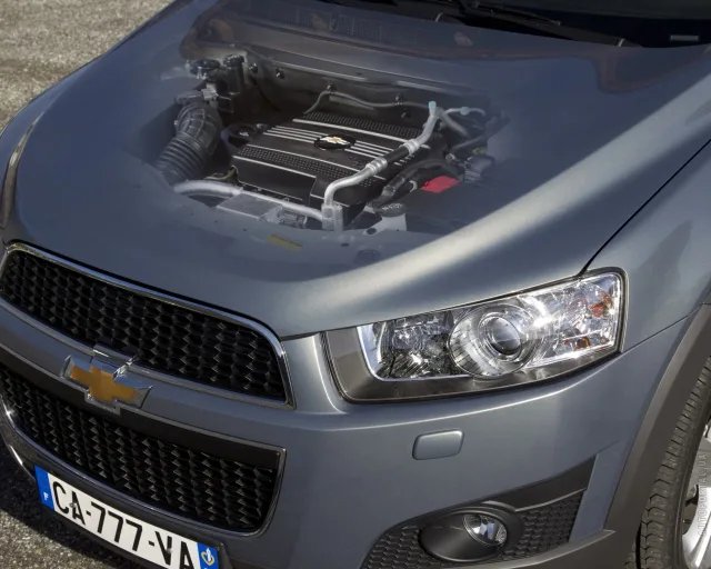 Chevrolet Captiva 2011 crossover — 13