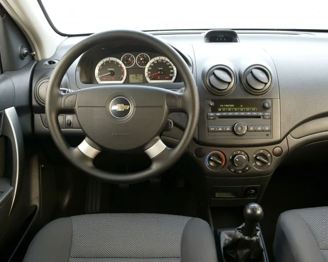 Chevrolet Aveo седан — 2