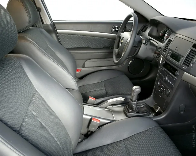 Chevrolet Epica 2.0 MT SX — 3
