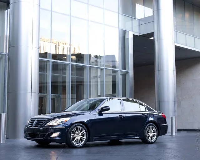 Hyundai Genesis 3.8 AT Premium — 24