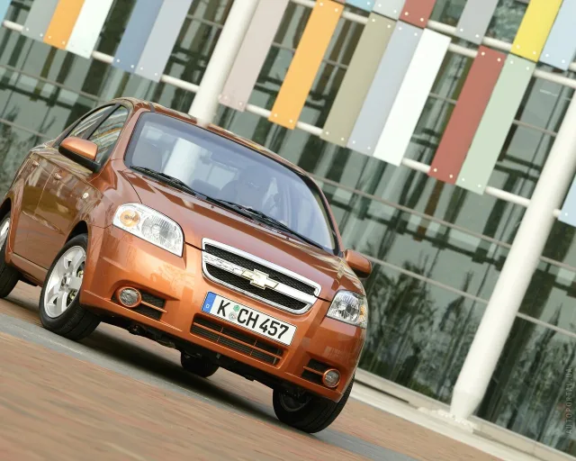 Chevrolet Aveo седан — 17