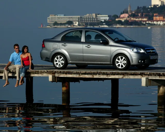 Chevrolet Aveo седан — 23