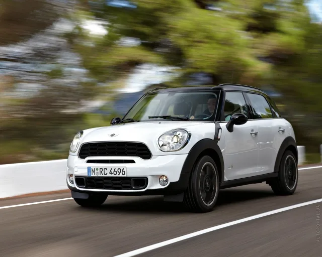 MINI Cooper S Countryman crossover — 13