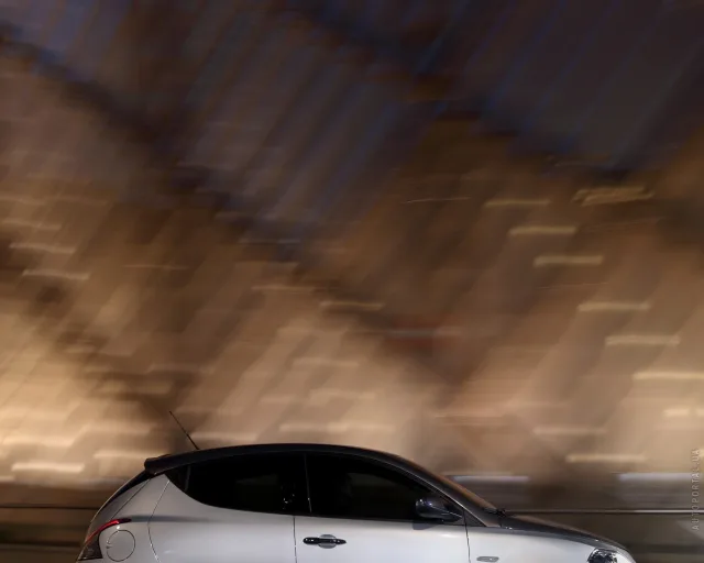 Lancia Ypsilon 1.3D MT Platinum — 11