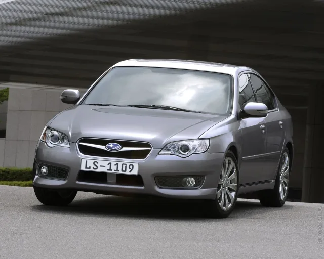 Subaru Legacy 2003 sedan — 23