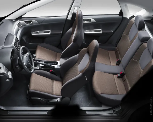 Subaru Impreza XV 2010 (Субару Импреза ХВ) хэтчбек — 3
