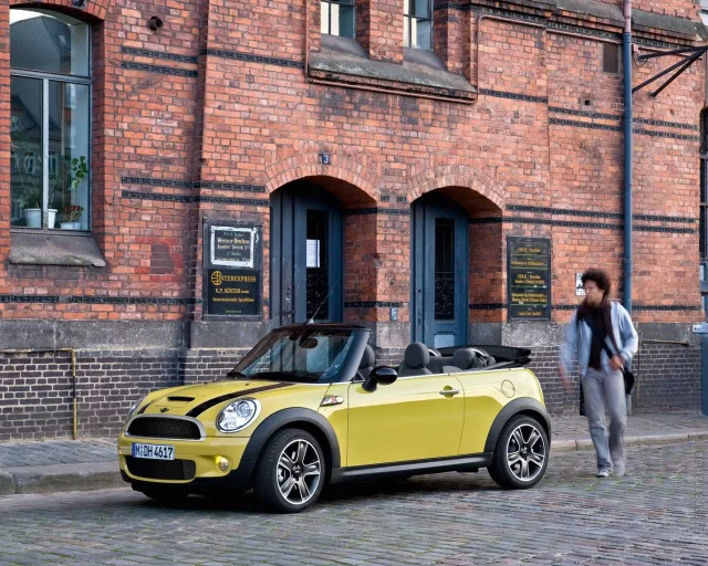 MINI Cooper S convertible — 18