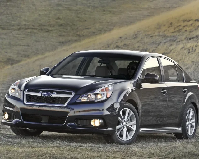 Subaru Legacy 2.5 FB MT base — 7