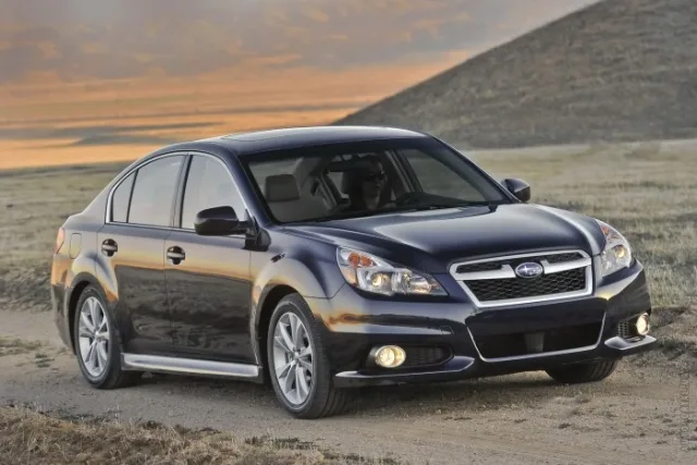 Subaru Legacy 2.5 FB MT base — 15