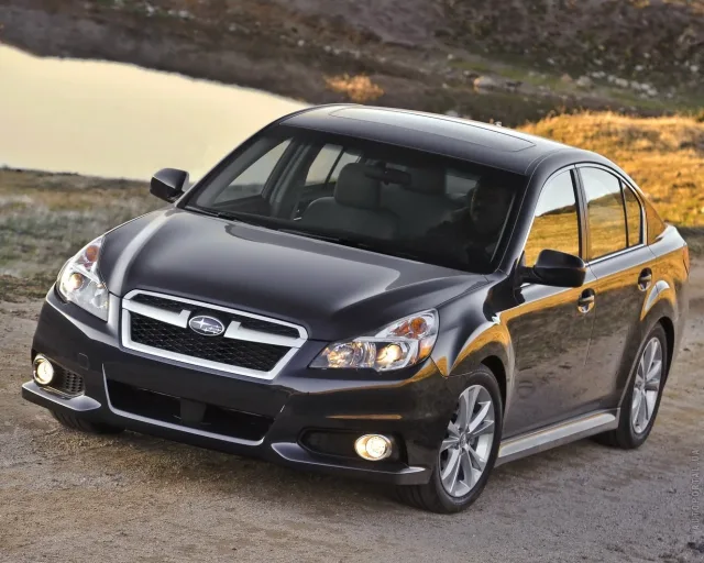 Subaru Legacy 2.5 FB MT base — 23
