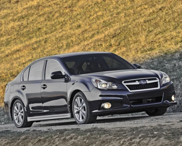 Subaru Legacy 2.5 FB MT base — 17