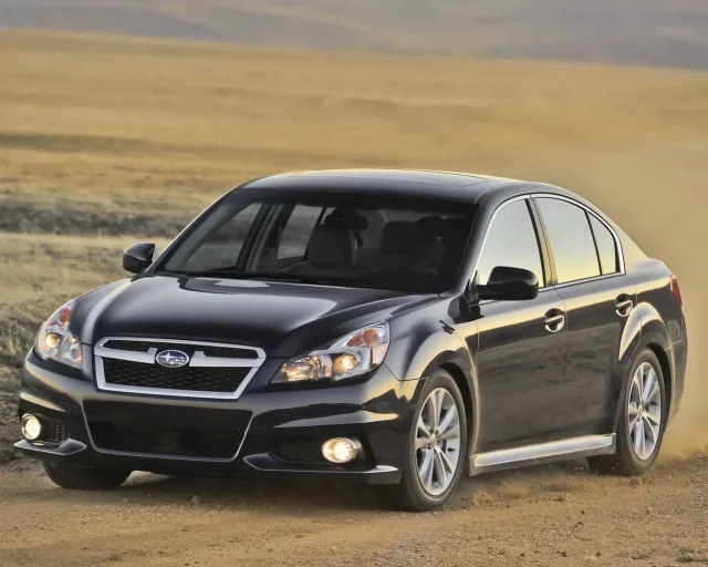 Subaru Legacy 2.5 FB MT base — 25