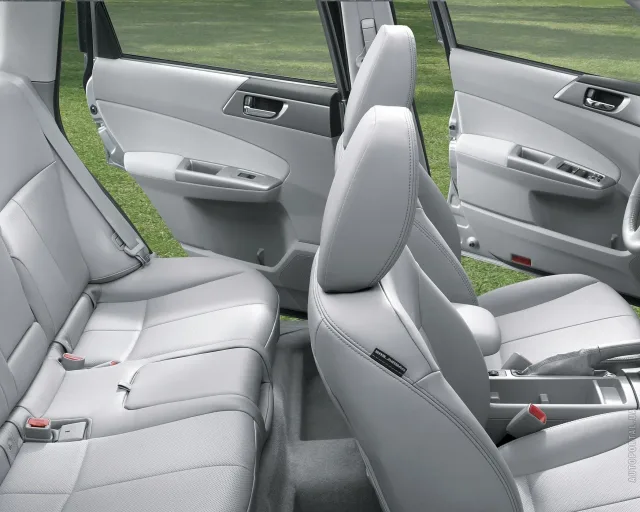 Subaru Forester 2.5 MT VR — 6