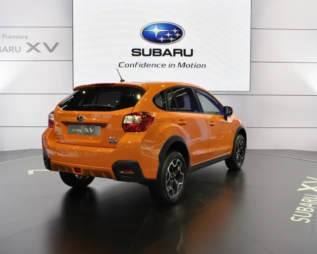 Subaru XV 2011 кросовер — 18