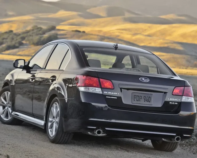 Subaru Legacy 2.5 FB MT base — 14
