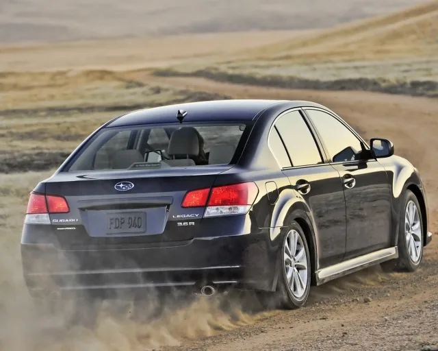 Subaru Legacy 2.5 FB MT base — 22