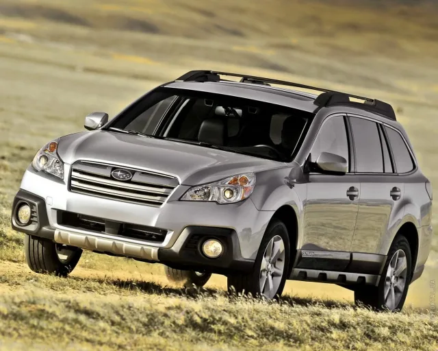 Subaru Outback 2013 універсал — 17