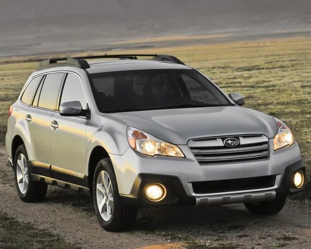 Subaru Outback 2013 універсал — 25