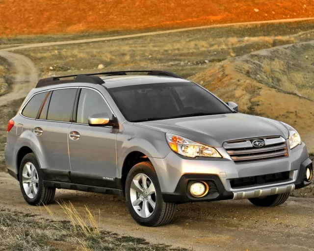 Subaru Outback 2013 універсал — 16