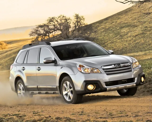 Subaru Outback 2013 універсал — 14