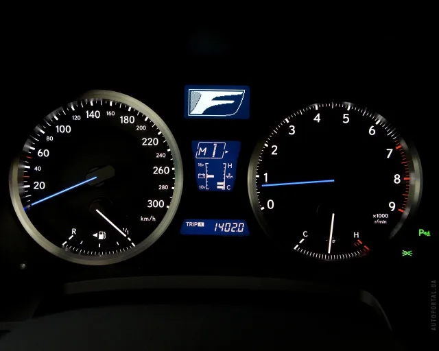 Lexus IS F (Лексус ИС) cедан — 4