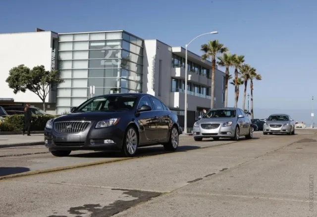 Buick Regal седан — 14
