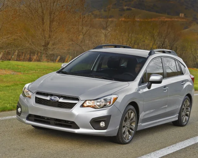 Subaru Impreza 2.0i AT — 22
