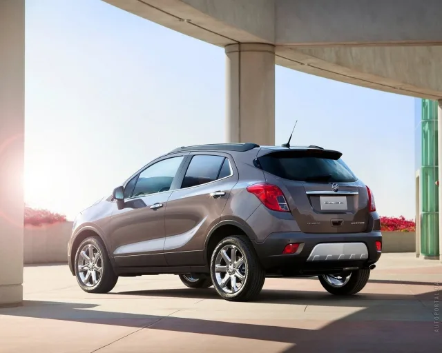 Buick Encore кросовер — 11