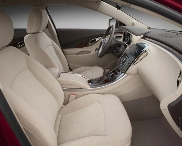 Buick LaCrosse седан — 2