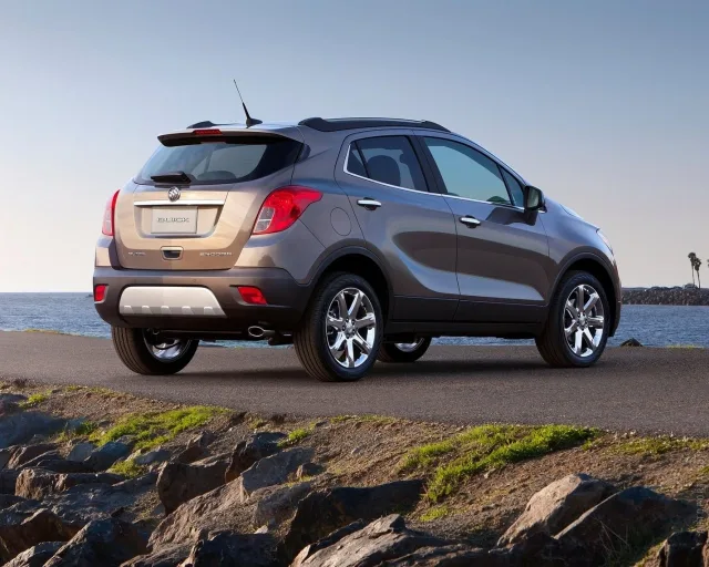 Buick Encore кросовер — 9