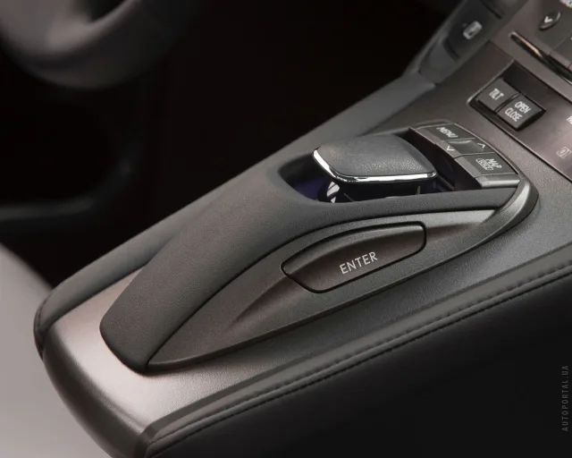 Lexus HS 250h AT — 12