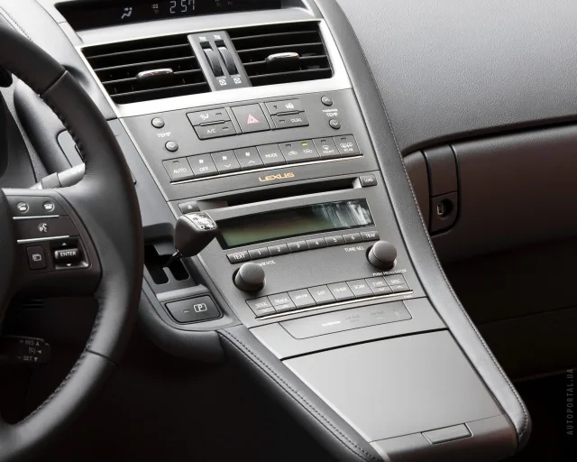 Lexus HS 250h AT — 20