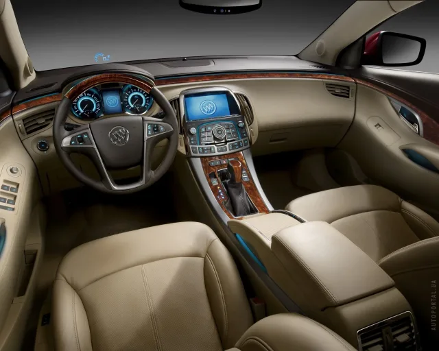 Buick LaCrosse седан — 8